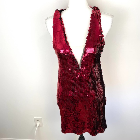NBD Bexley Sequin Shift Dress In Raspberry Red Size XXS New - Picture 2 of 16